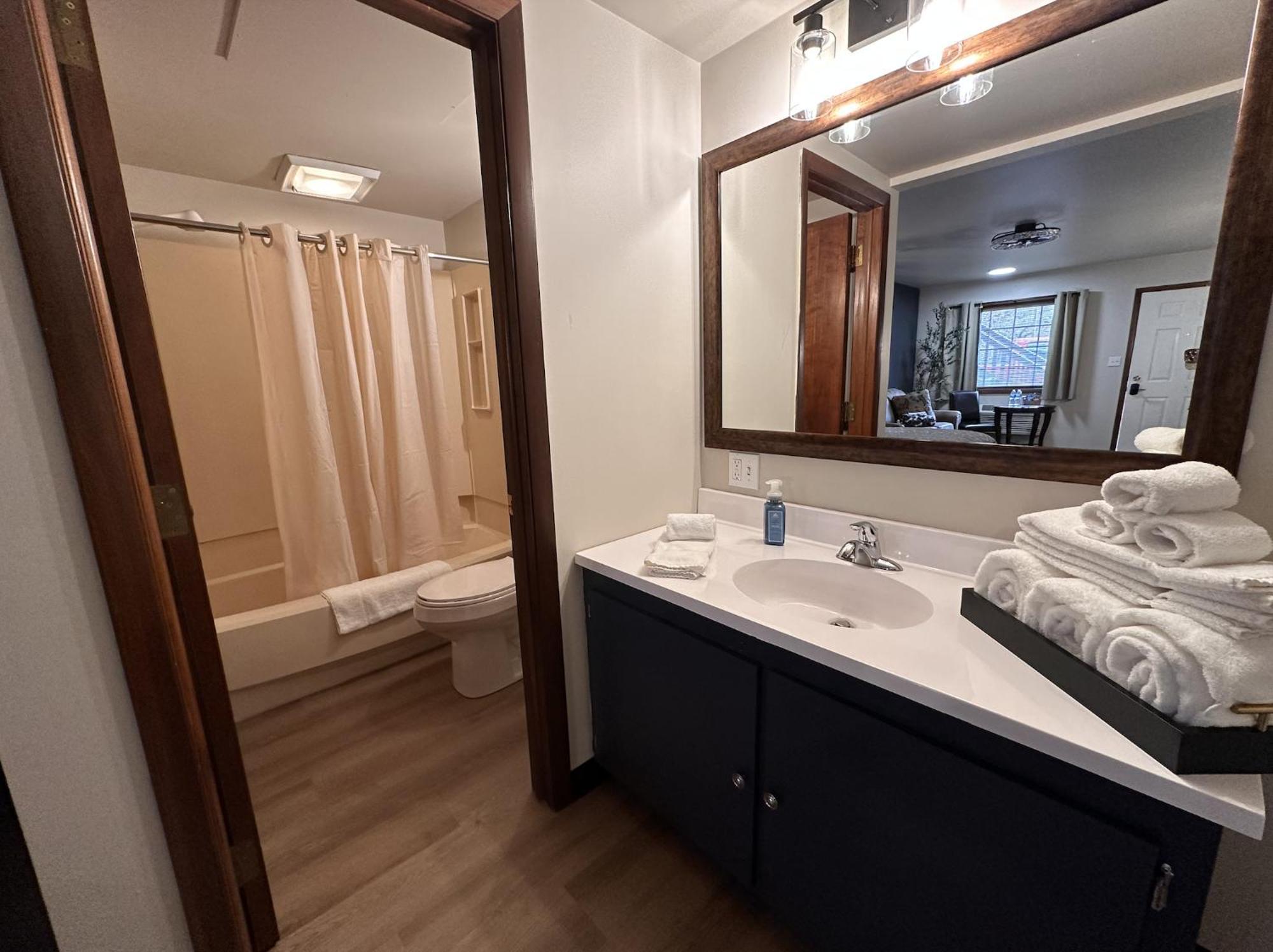 The Roscoe Boutique Motel Coshocton Номер фото